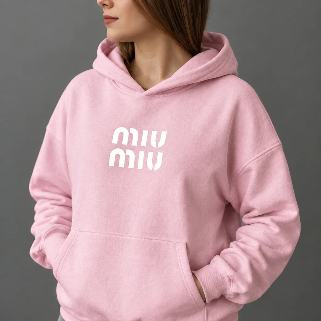 هودی اسپرت طرح Miu Miu — تصویر ۴
