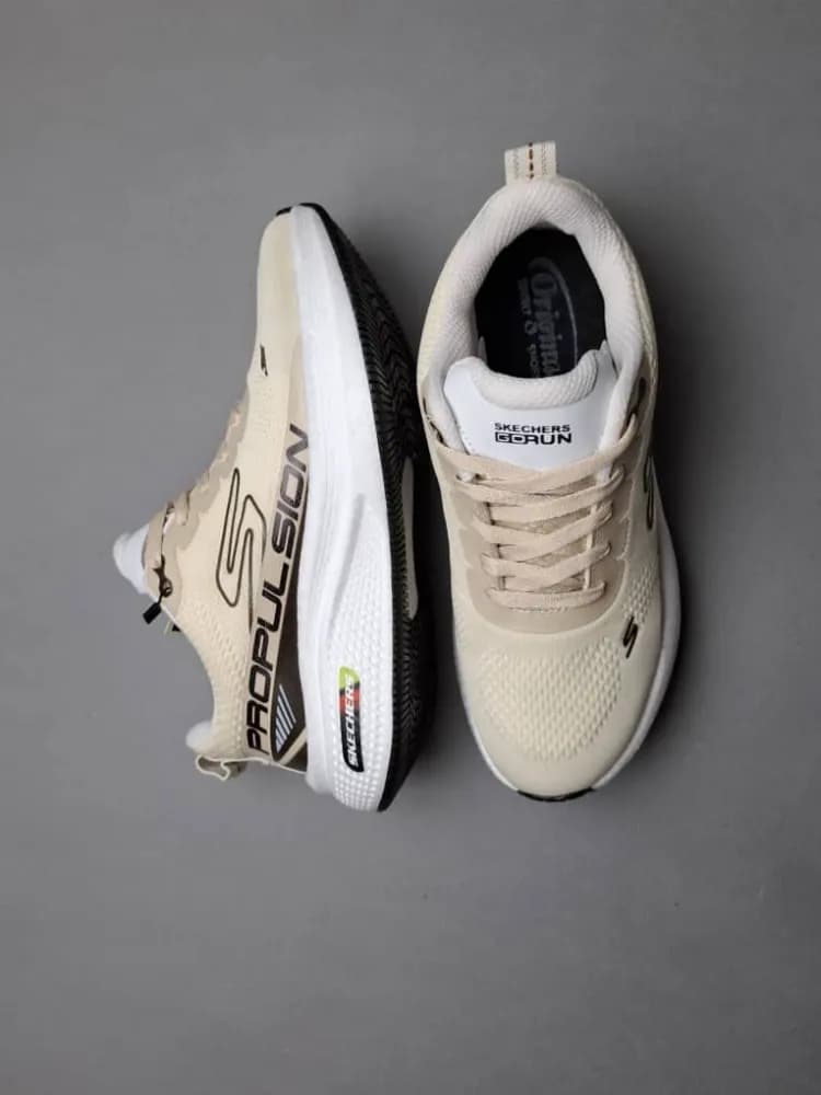 کتونی رانینگ اسکیچرز زیره بامیکو(skechers)کرمی کد۱۱۹ — تصویر ۲
