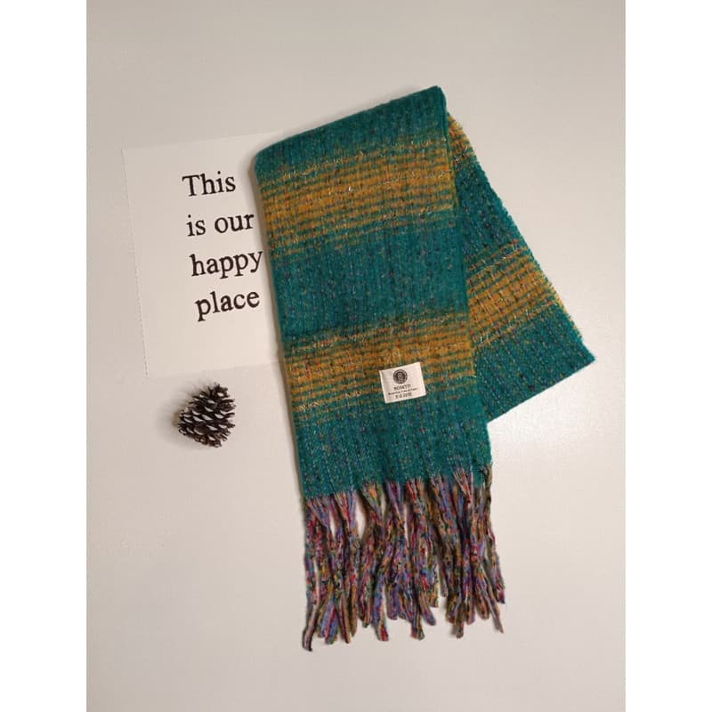شال موهر پاییز و زمستانی زنانه مدل راه راه دور ریش — تصویر ۳