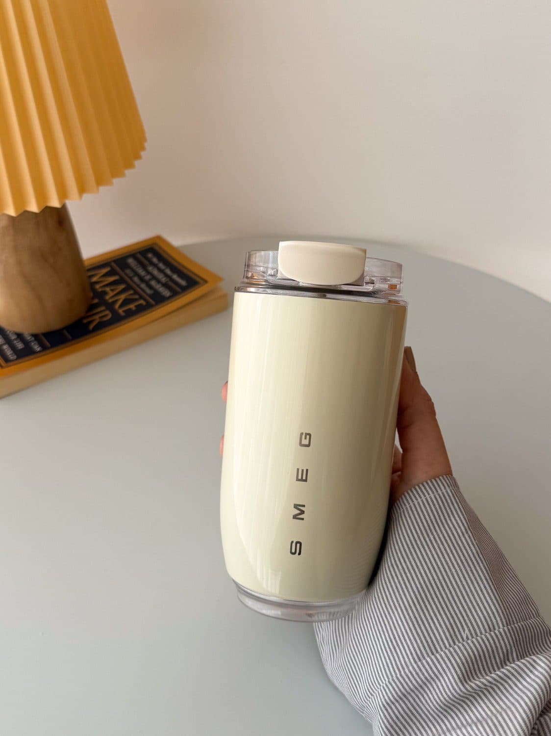 تراول ماگ اسمگ SMEG کد 00442 — تصویر ۳