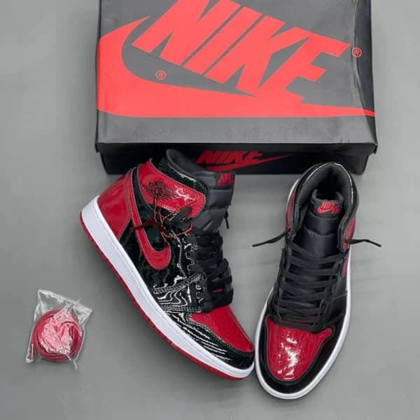 کفش نایکی ایر جردن ۱ رترو های او جی پَتِنت بِرِد Jordan 1 Retro High OG Patent Bred — تصویر ۳