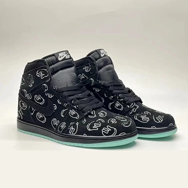 کفش جردن وان ساقدار رترو کاز مشکی Jordan 1 High Retro Kaws Black — تصویر ۲