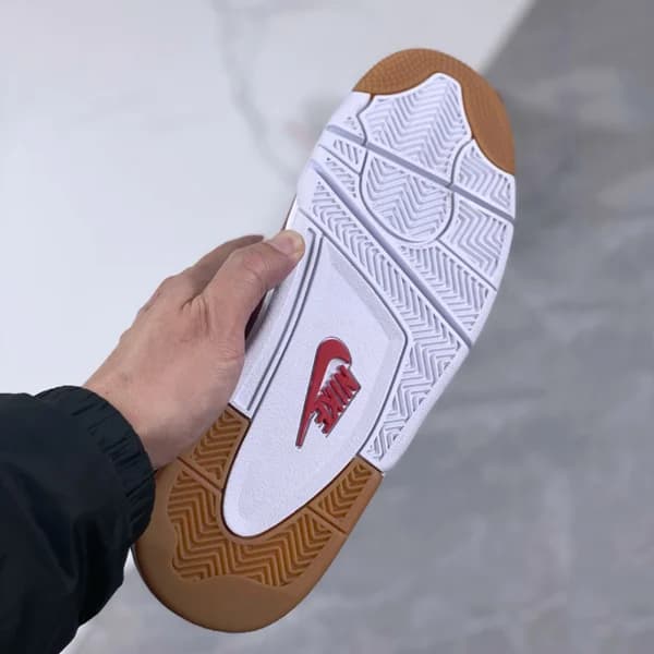 نایک اس بی جردن 4 رترو واین رد Nike SB x Air Jordan 4 Retro Wine Red — تصویر ۵