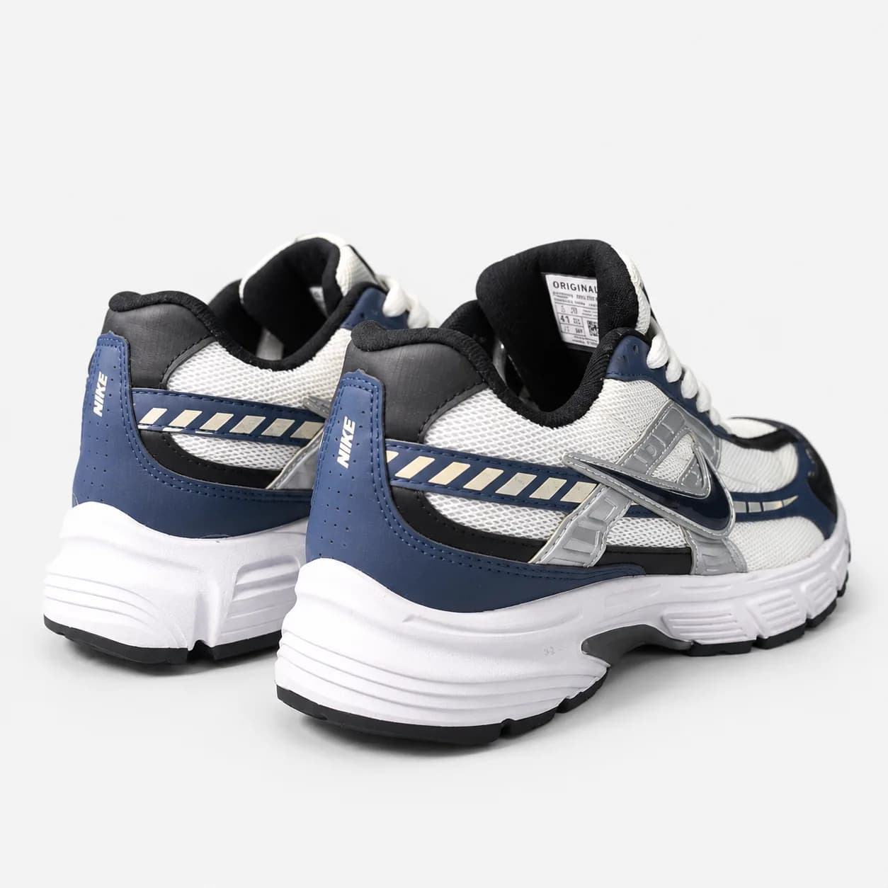 کتونی رانینگ نایک اینترناتور / NIKE INTERNATOR / رنگ سفید سرمه ای / کد 4018 — تصویر ۳