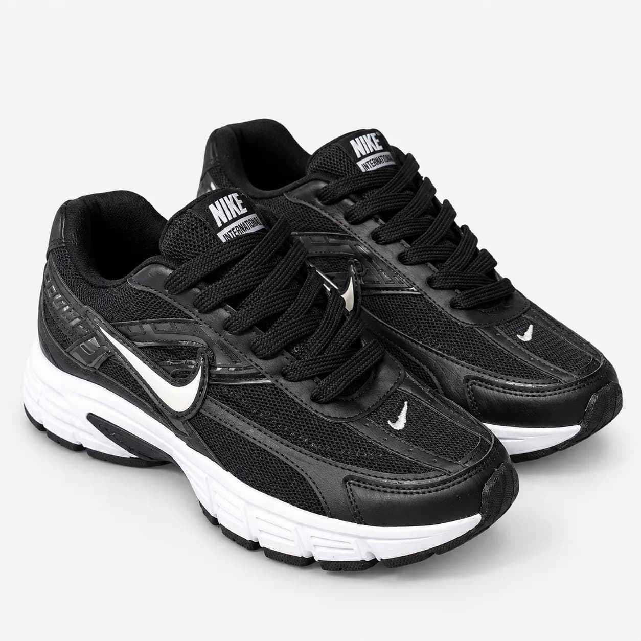 کتونی رانینگ راحتی نایک اینترناتور / NIKE INTERNATOR / رنگ مشکی سفید / 4020 — تصویر ۲