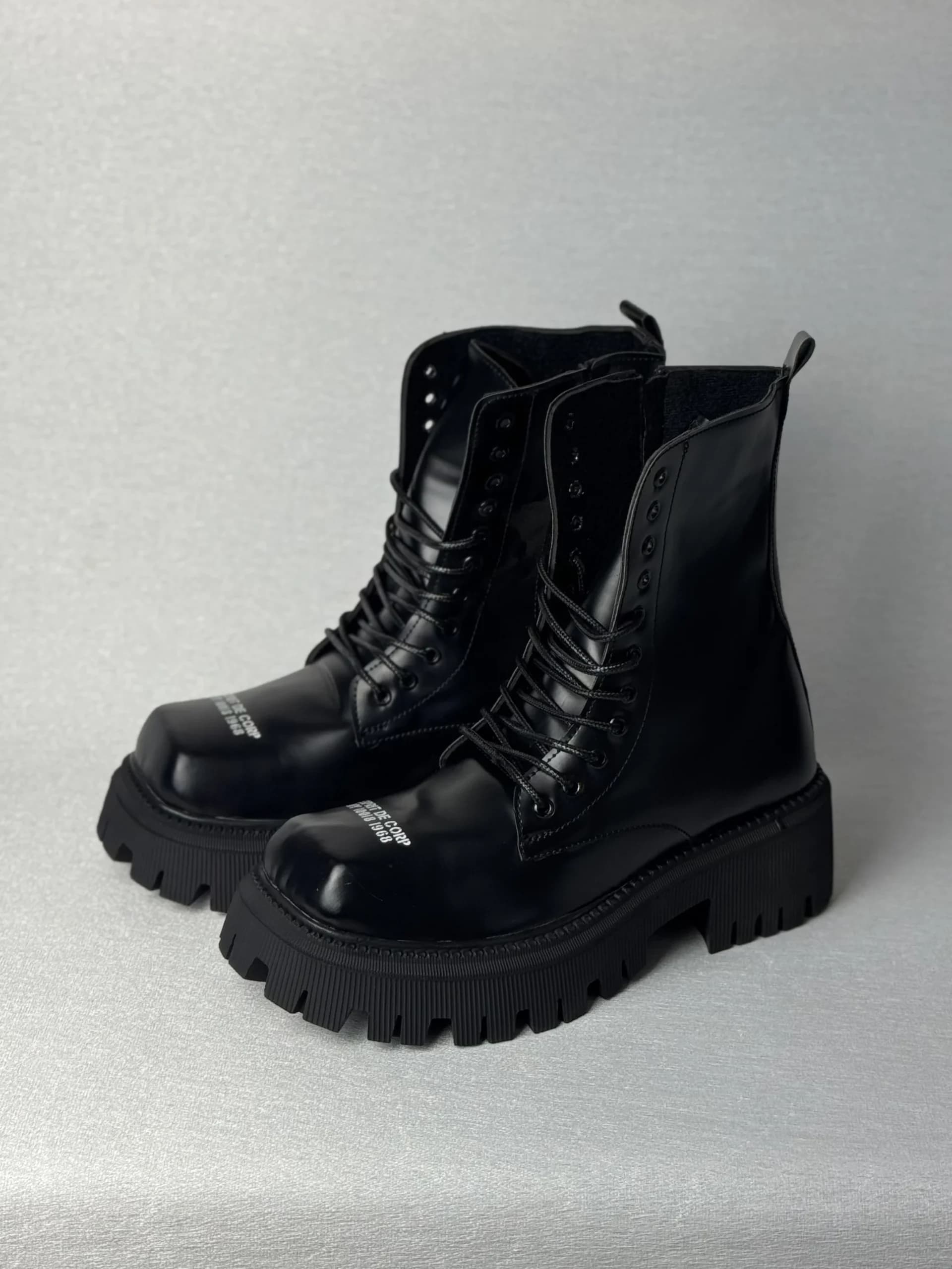 نیم بوت لوفرBalenciaga — تصویر ۲
