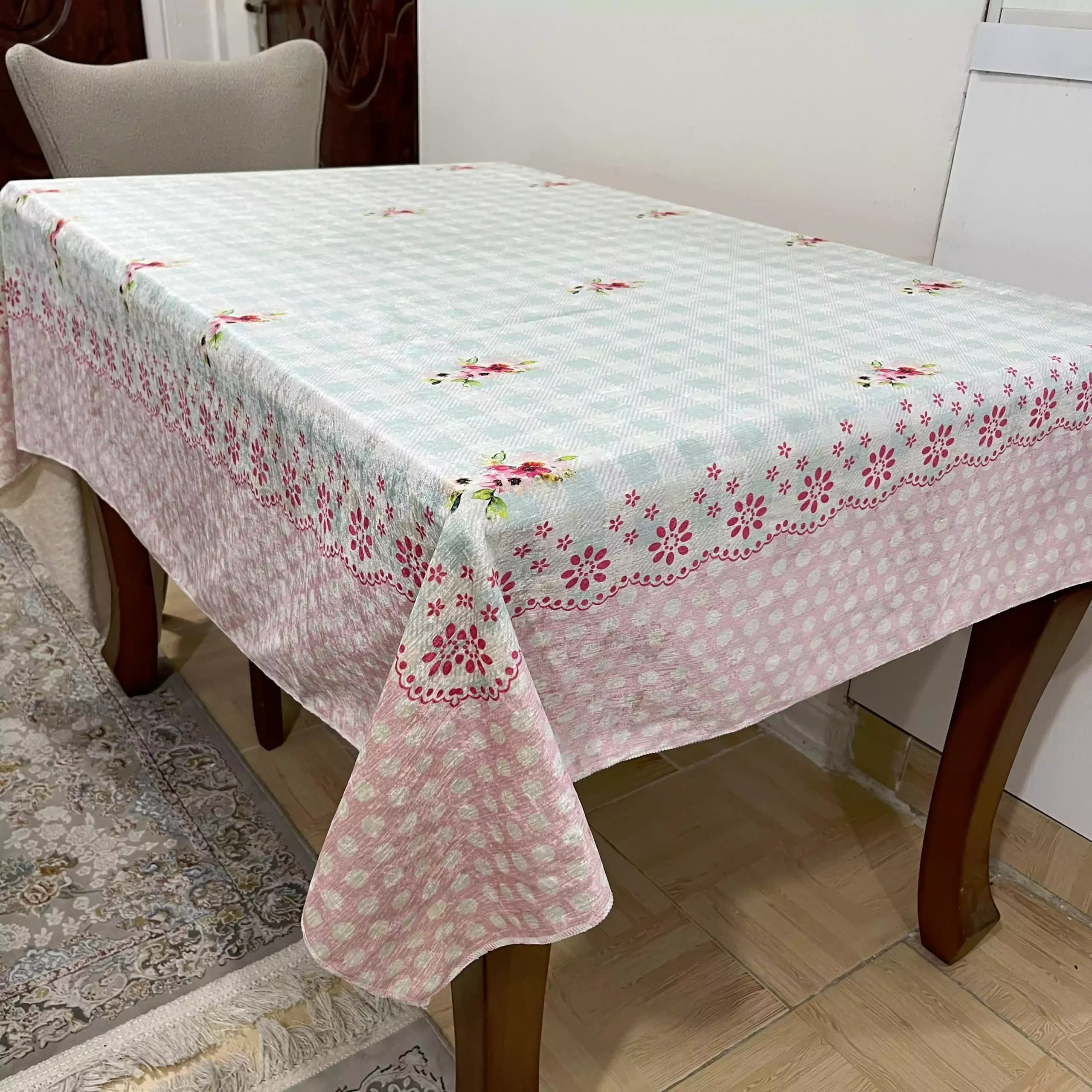 رومیزی مخمل شانل مستطیل 140 در 220 چهارخونه آبی آسمانی