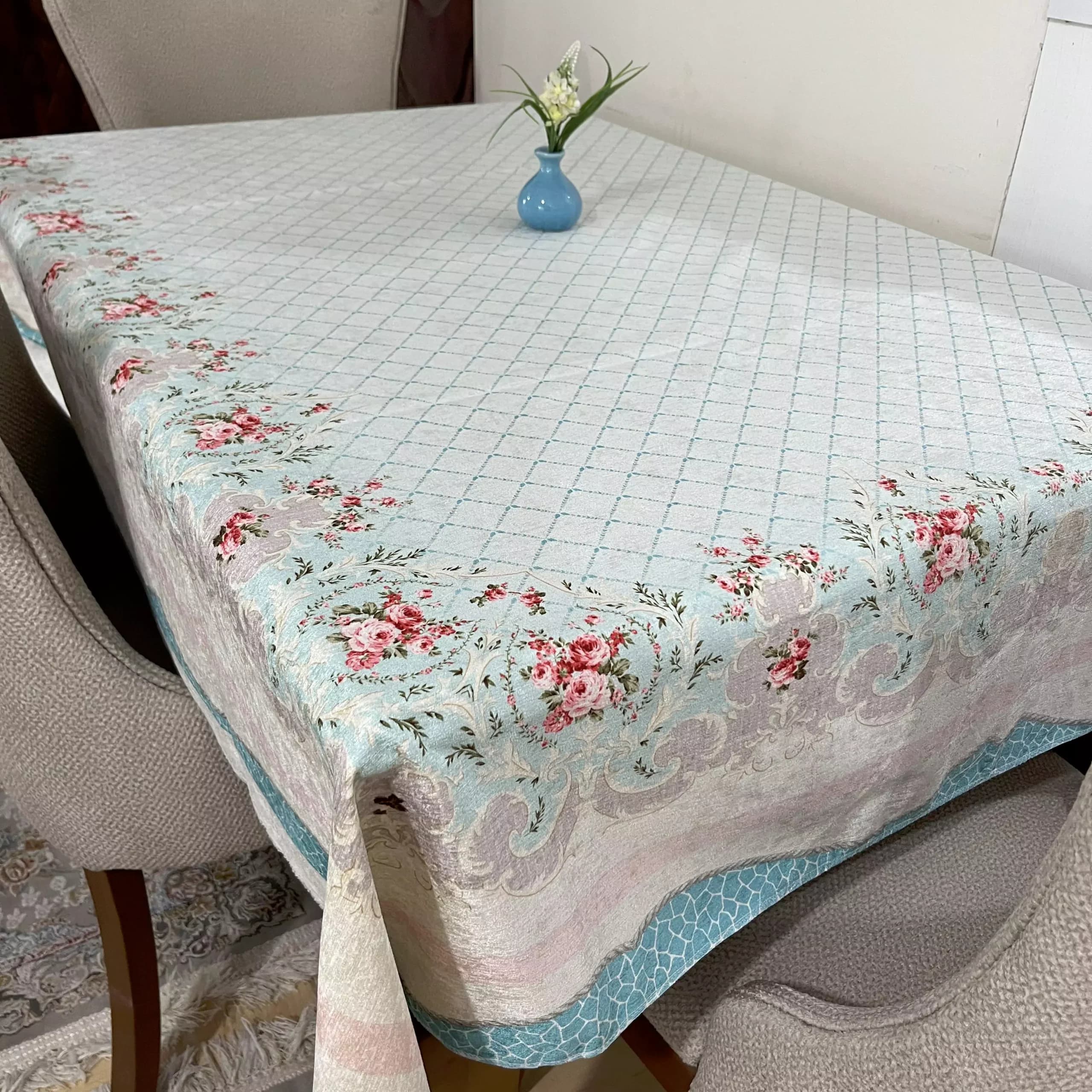 رومیزی مخمل شانل مستطیل 140 در 220 طرح پیچک