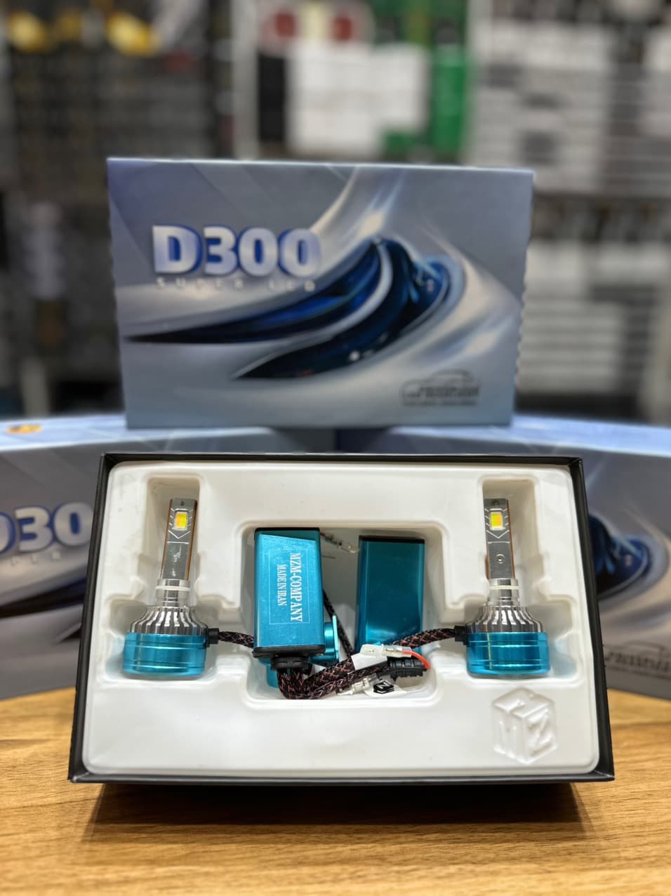 هدلایت مدل D300 برند MZM پایه 9005 — تصویر ۳