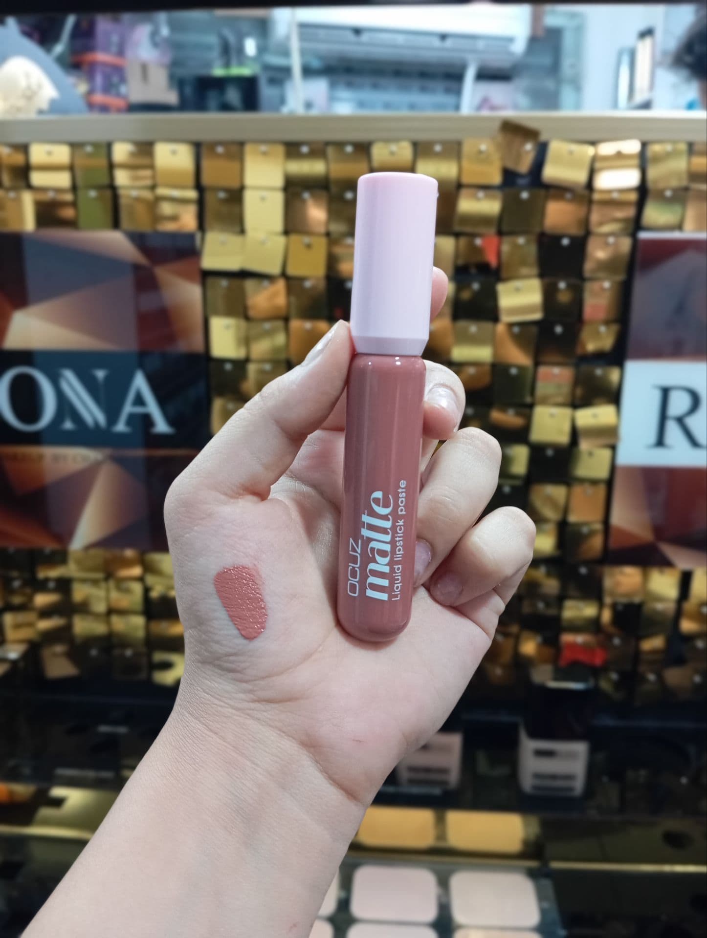 رژلب مایع مخملی اوکاز ocuz مدل super matte کد 11 — تصویر ۳