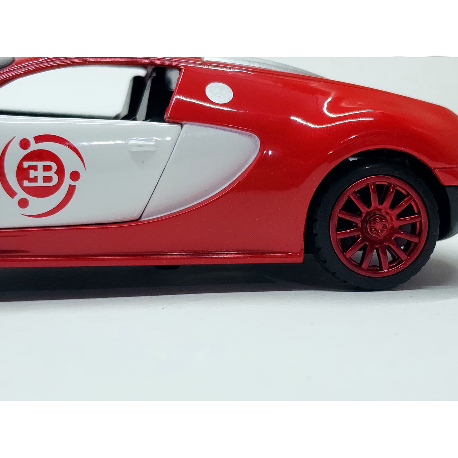 ماشین بازی طرح Bugatti — تصویر ۷
