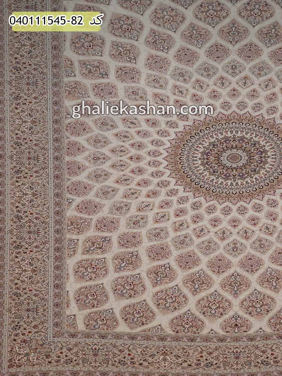 فرش 1500 شانه طرح ترنم زمینه سفید کاشان – گل برجسته — تصویر ۲