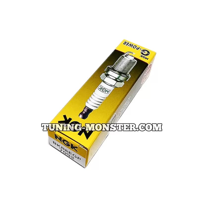 شمع سوزنی پایه کوتاه NGK پلاتینیوم BKR6E-GP چین — تصویر ۳