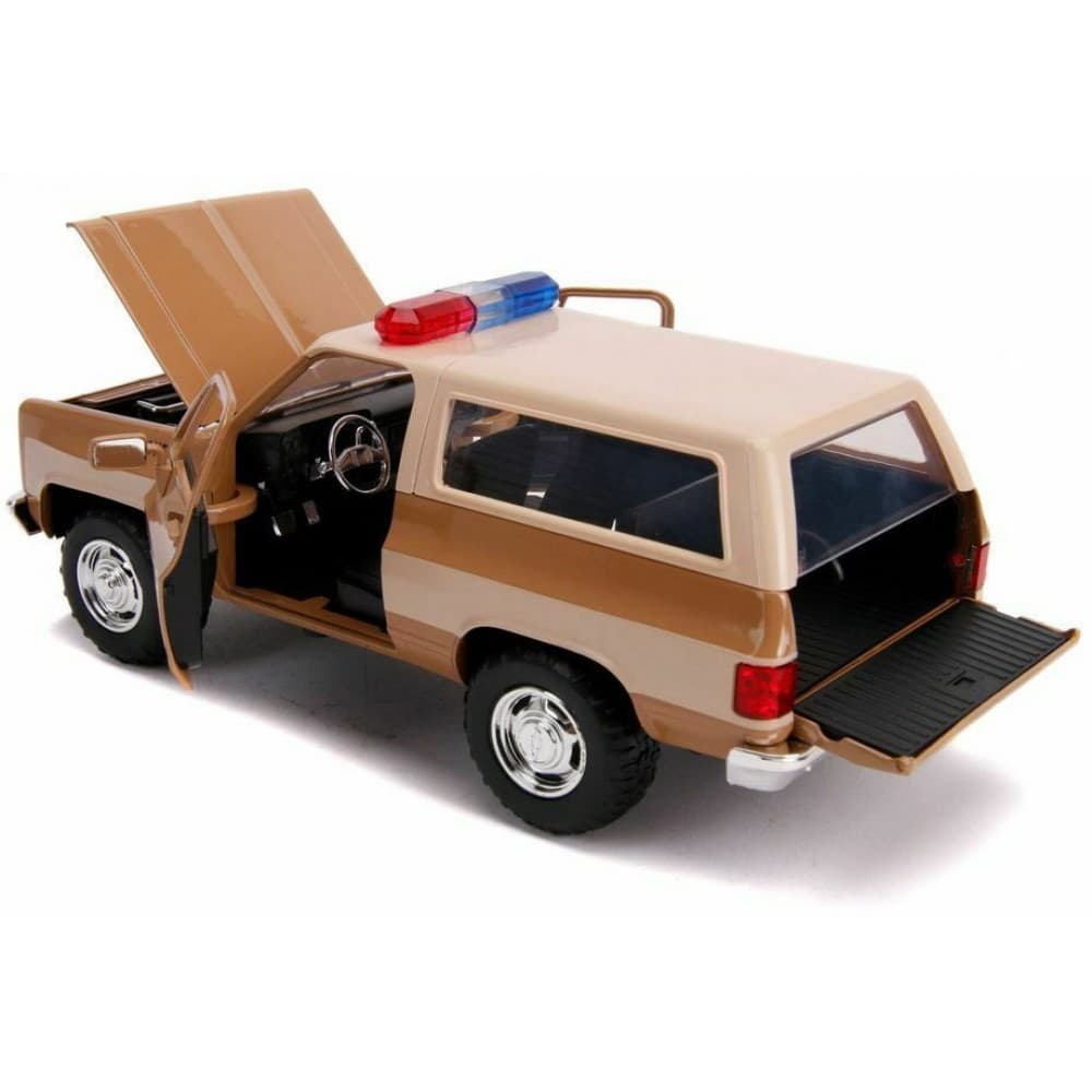 ماکت ماشین جادا مدل Hoppers Chevy Blazer With Police Badge — تصویر ۴