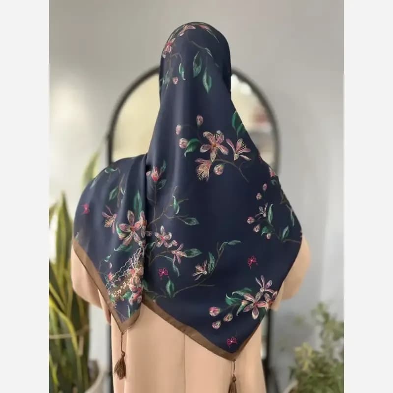 روسری طرحدار سوپر نخ زنانه — تصویر ۴