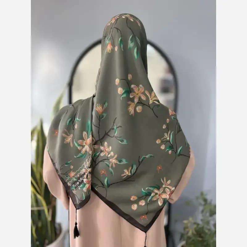 روسری طرحدار سوپرنخ قواره 140