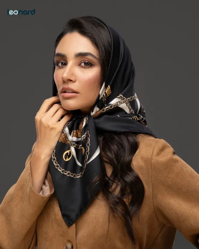روسری ابریشم توییل 90 | کد 2467 — تصویر ۳