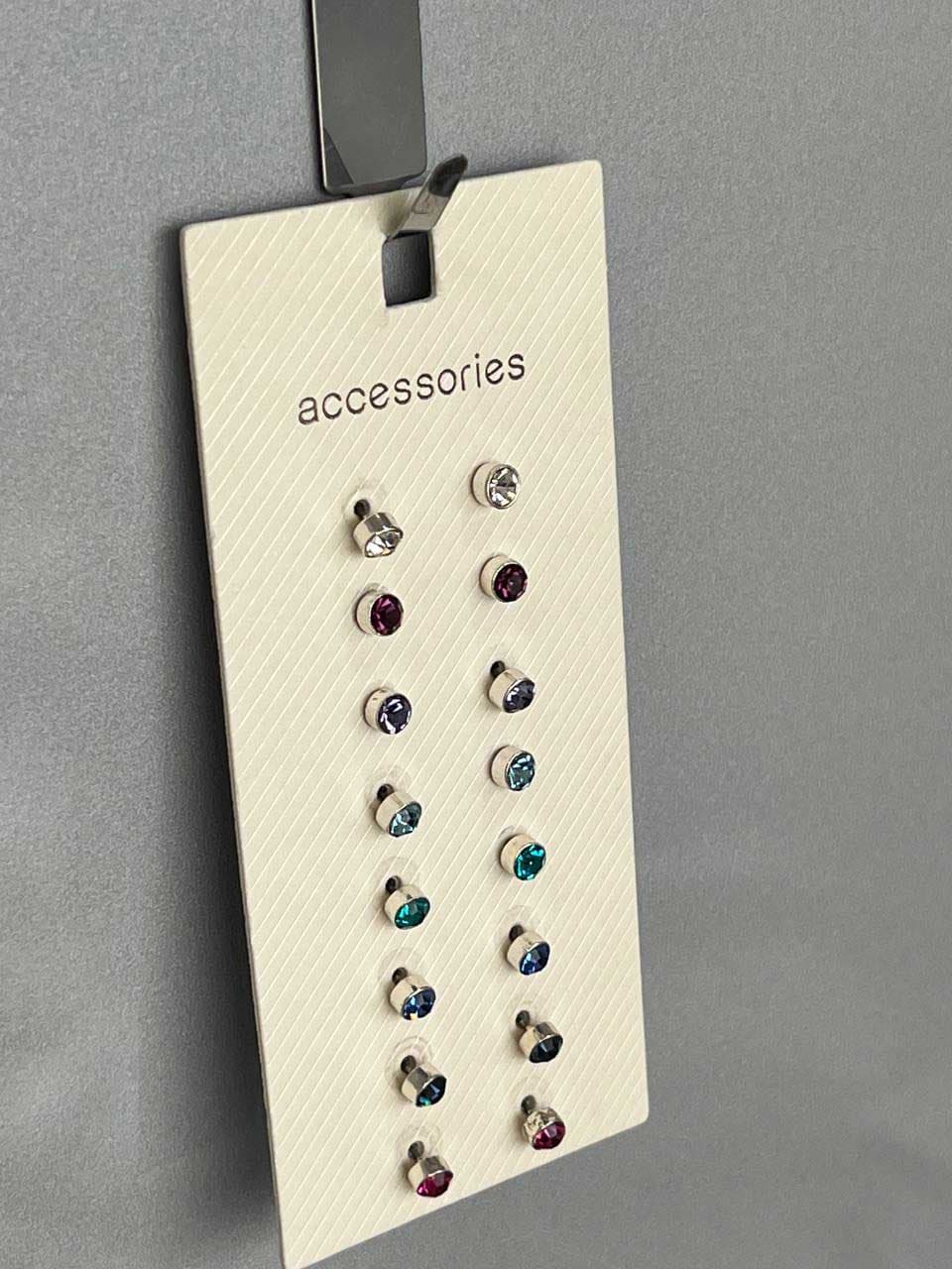ست 8 تایی گوشواره میخی سنگی رنگی از برند Accessories — تصویر ۲