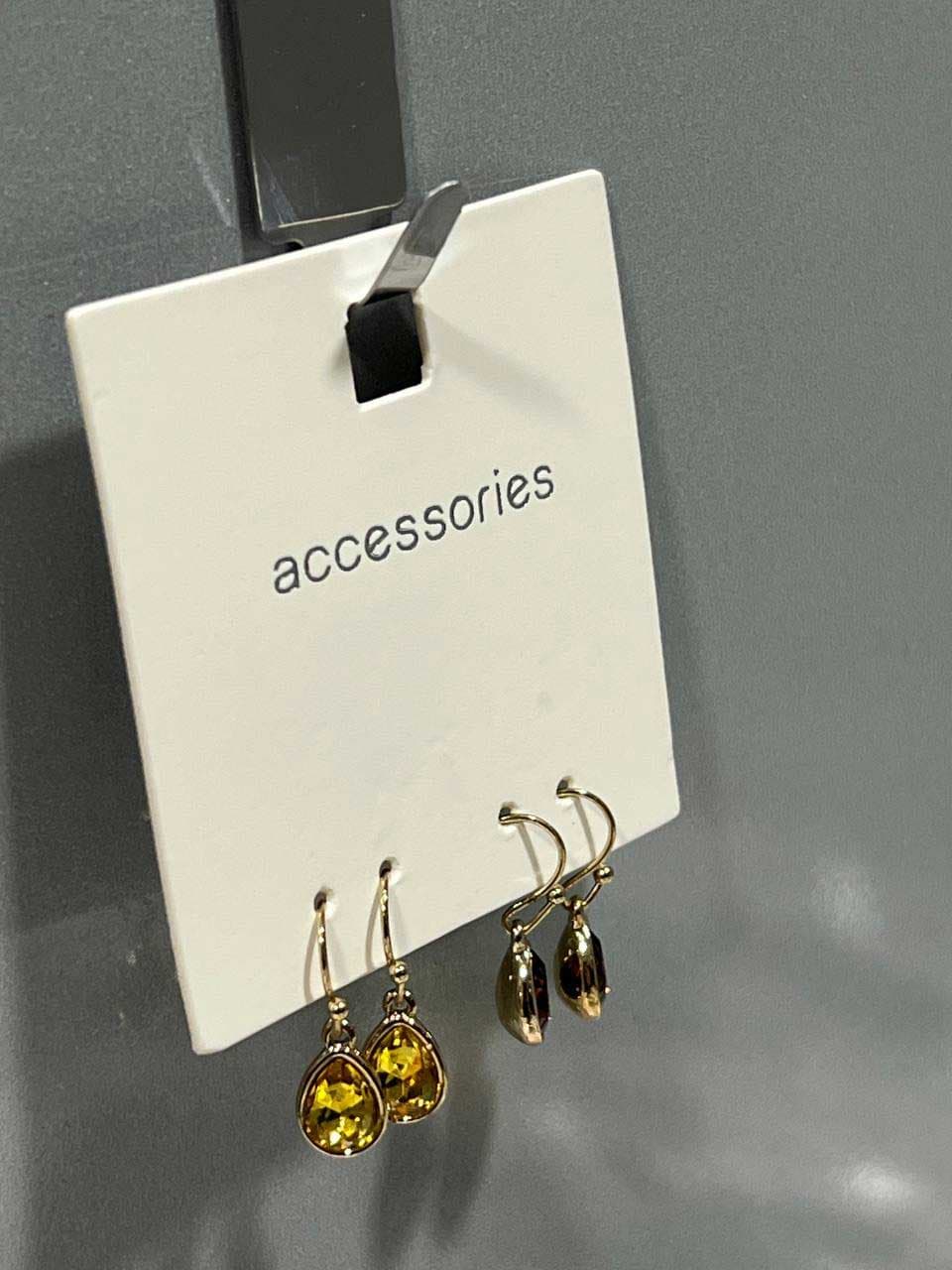 ست گوشواره آویز اشکی برند Accessories