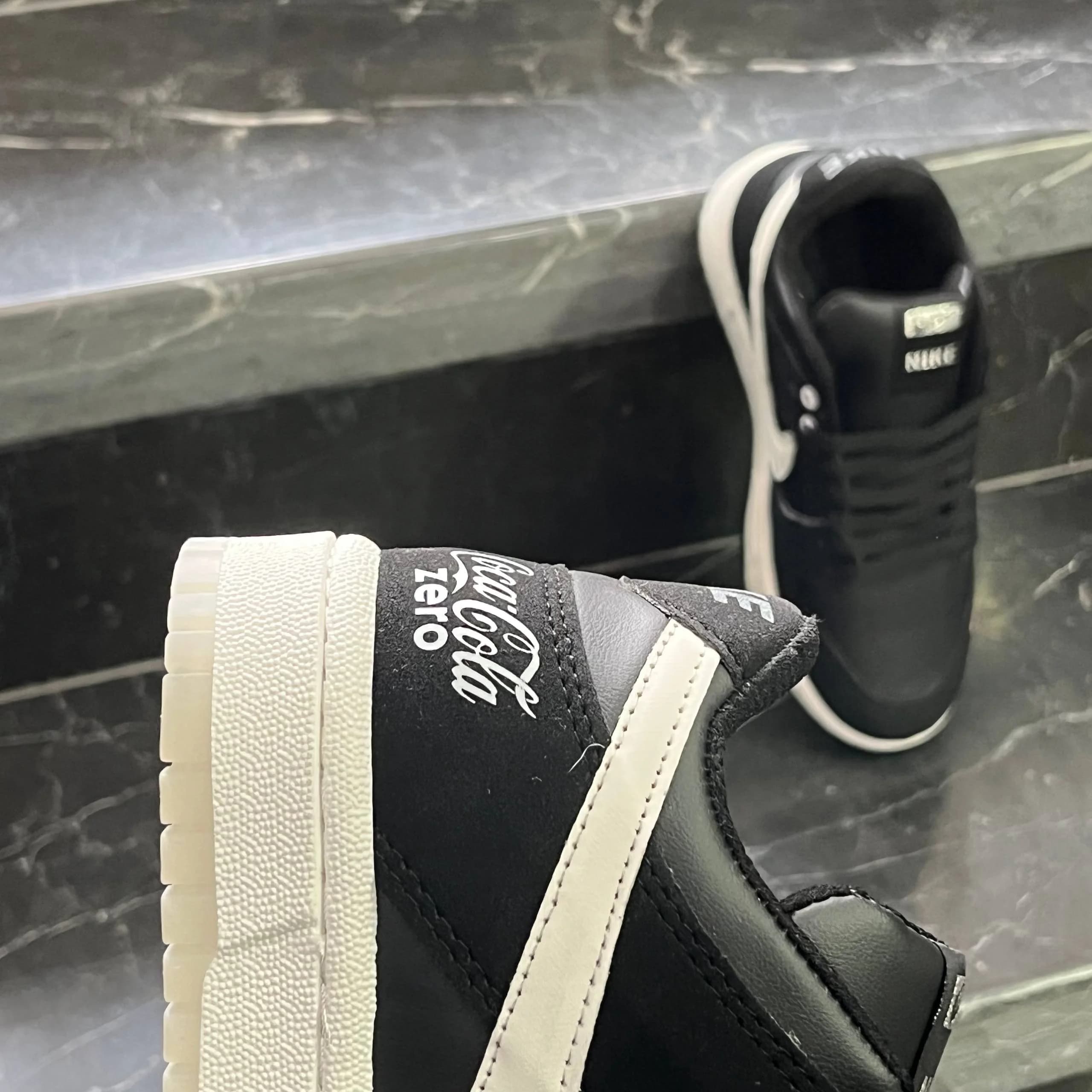 کفش کتانی مردانه SB کوکاکولا Nike SB — تصویر ۲