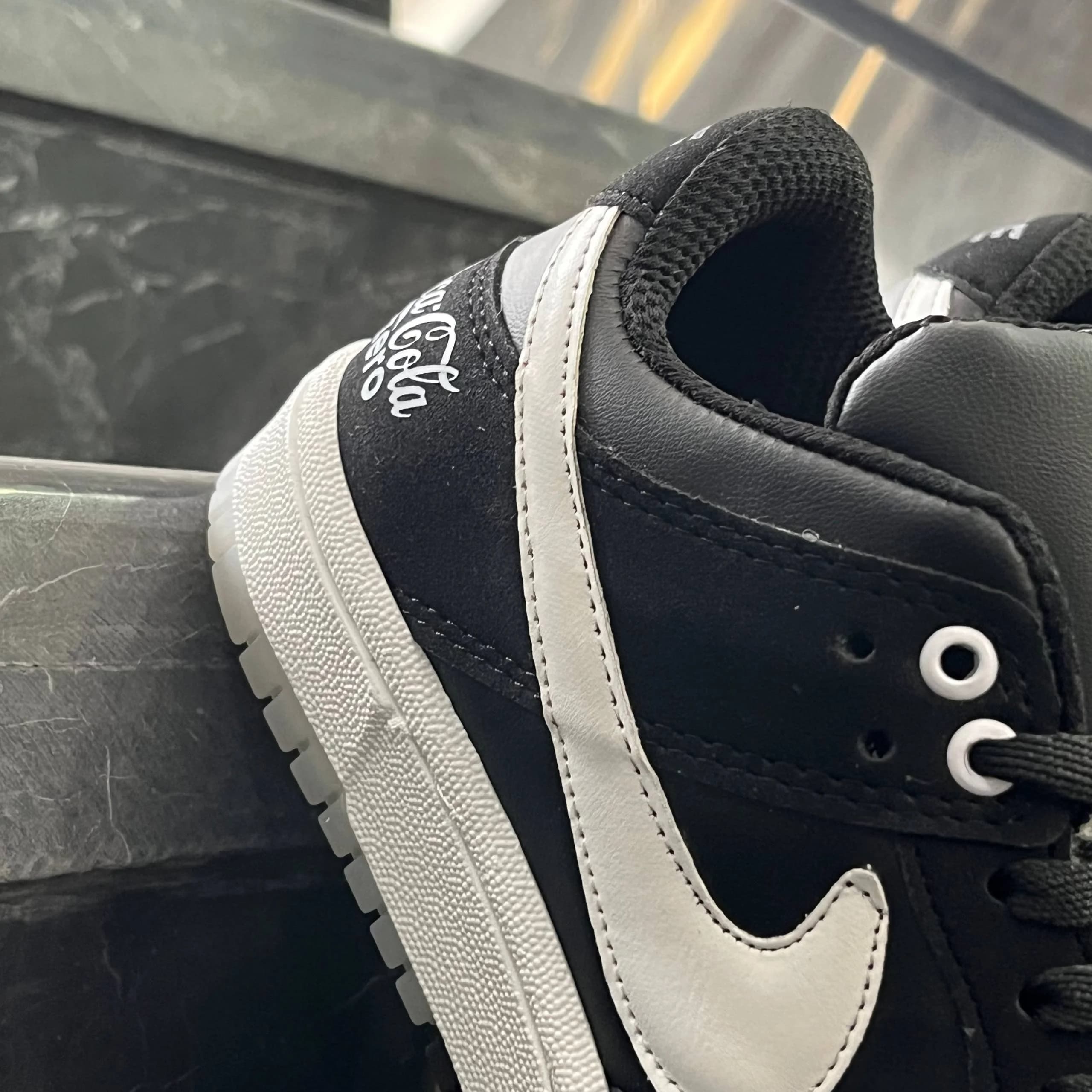 کفش کتانی مردانه SB کوکاکولا Nike SB — تصویر ۴