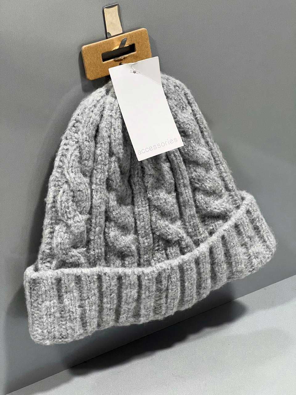 کلاه بافت برجسته برند Accessories — تصویر ۲