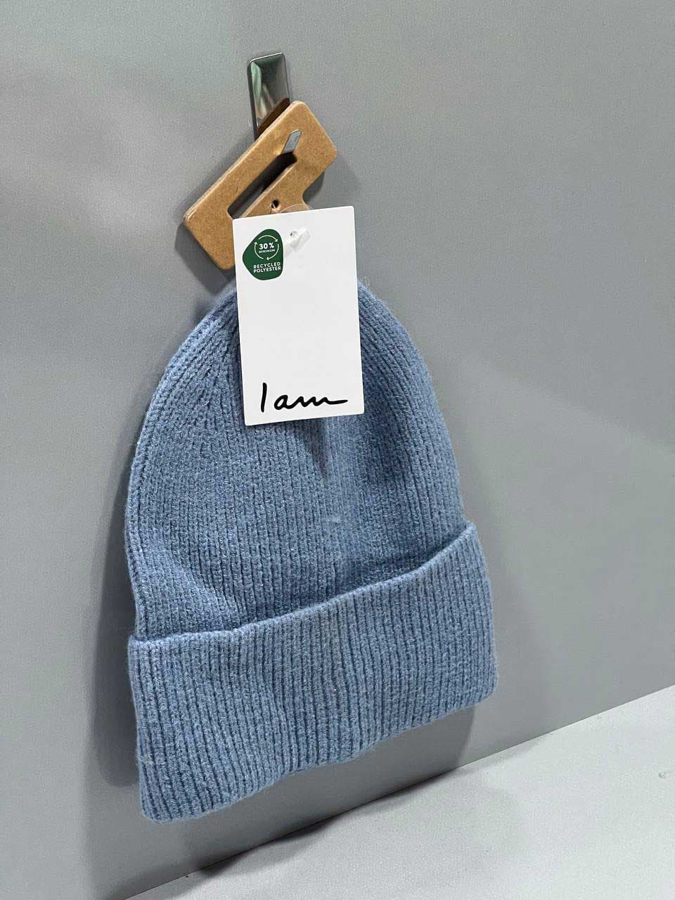 کلاه بافت مینیمال برند I am – مدل Minimalist Blue