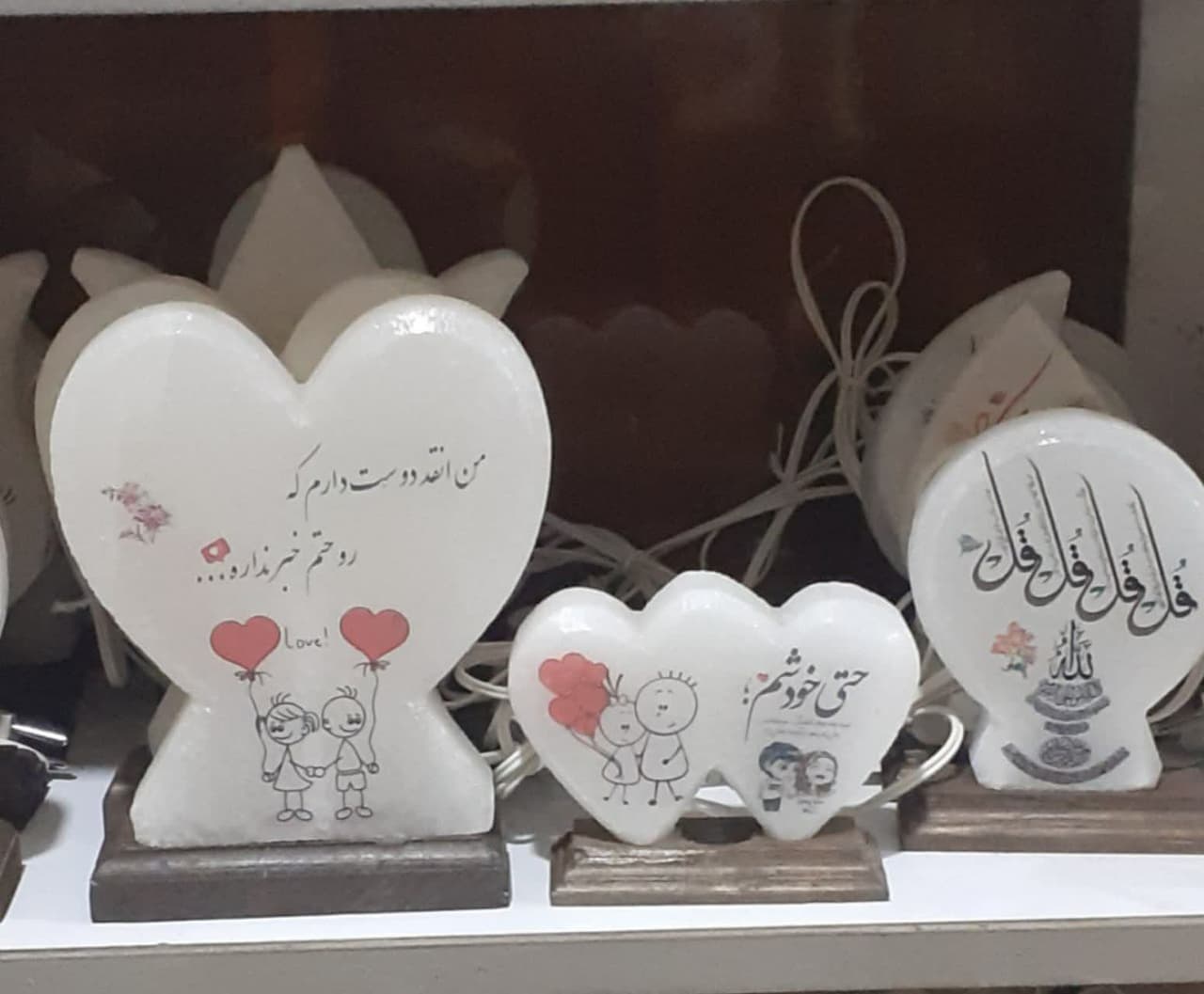 سنگ نمک پایهدار فانتزی – زیبایی، آرامش و انرژی مثبت در یک محصول