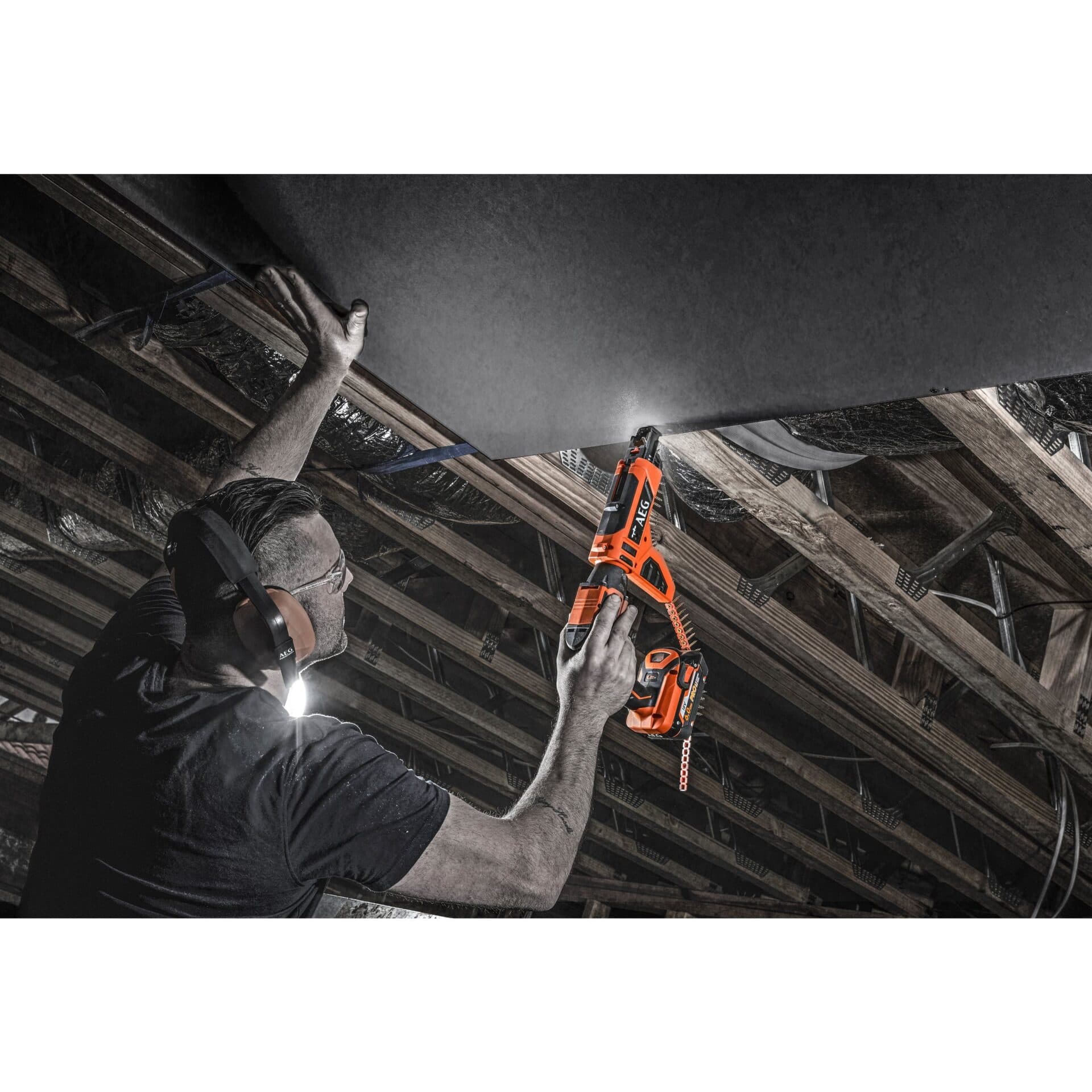 پیچ گوشتی خشابی آاگ BTS18BL شارژی براشلس (کیت BTS18BLLI-202B) — تصویر ۴