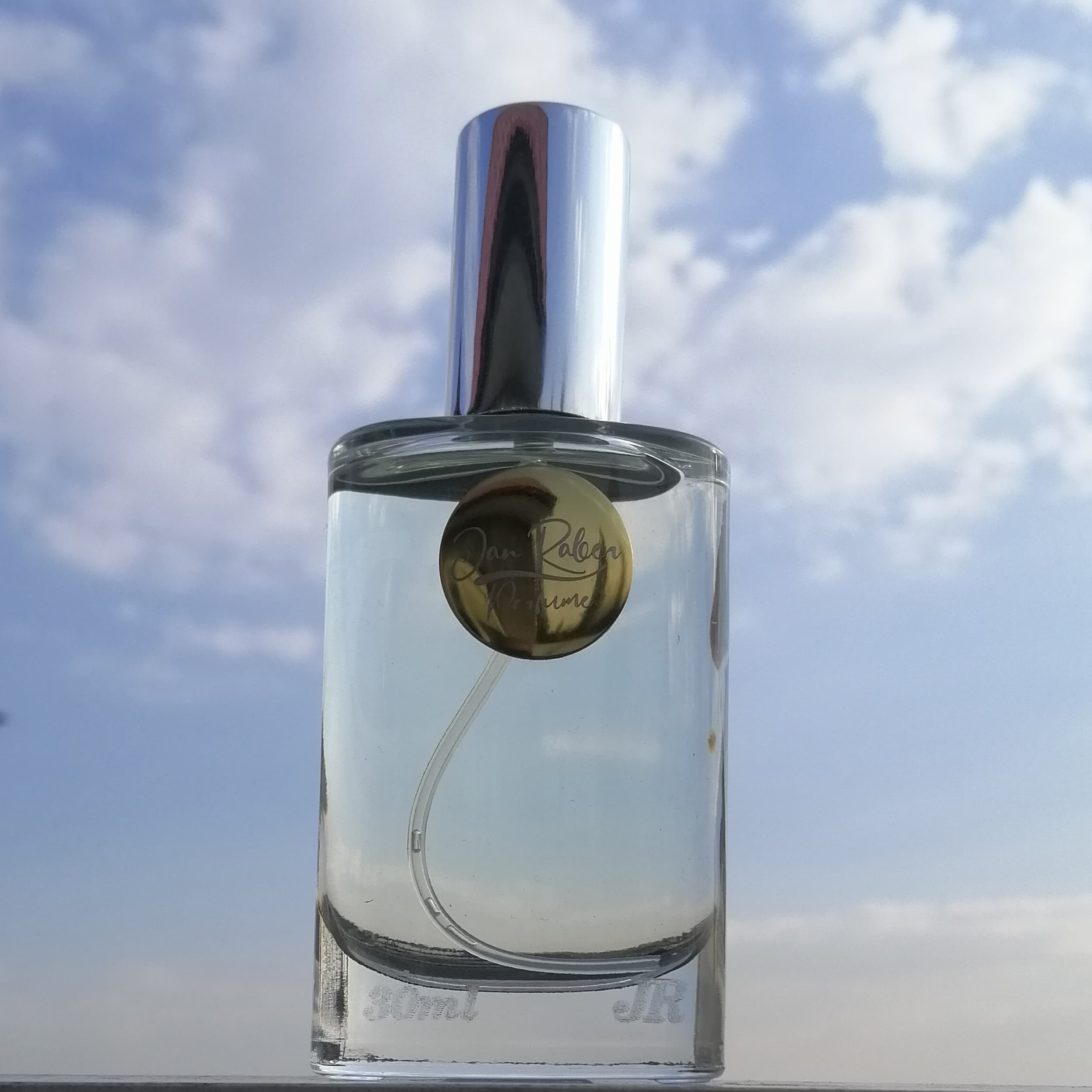 عطر و ادکلن زنانه پرفیوم زنانه جانرابر مدل کنزو لئو پار حجم 30 میلی لیتر — تصویر ۲