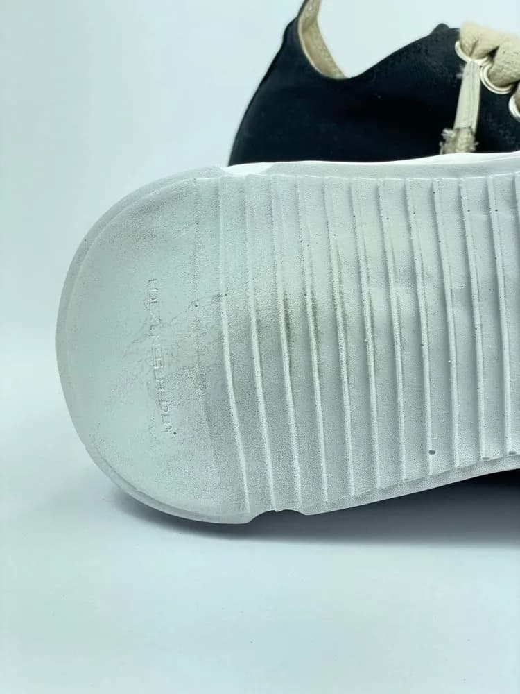 ونس ریک اونز RICK OWENS کد 3007 گلدوزی پارچه جودون مشکی گلدوزی کرم — تصویر ۴