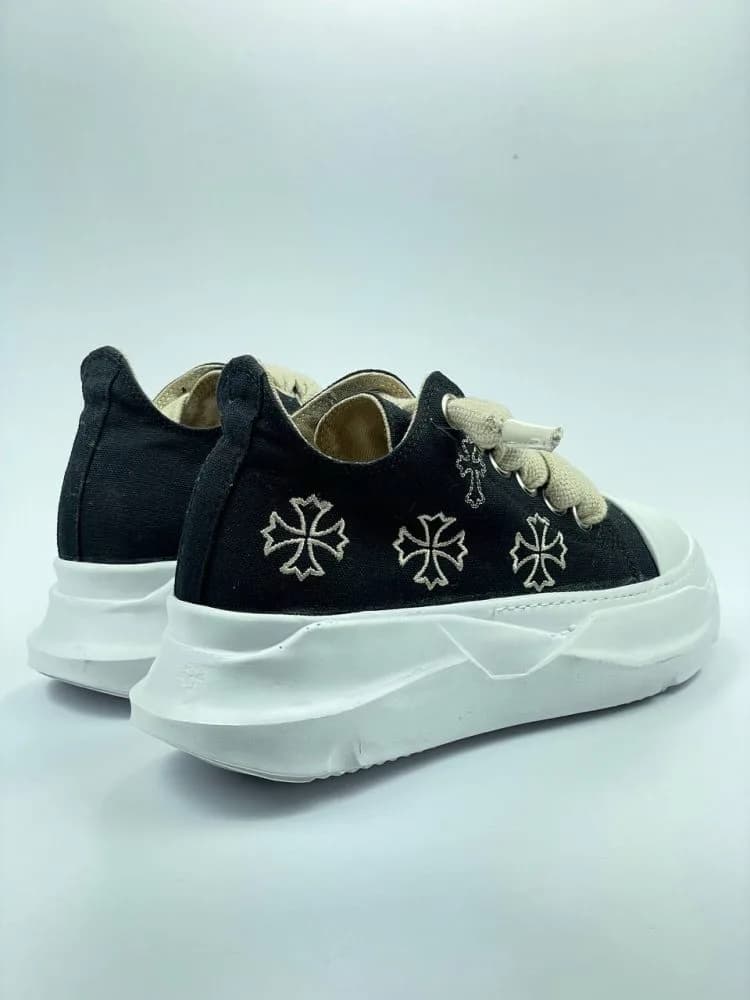 ونس ریک اونز RICK OWENS کد 3007 گلدوزی پارچه جودون مشکی گلدوزی کرم — تصویر ۳