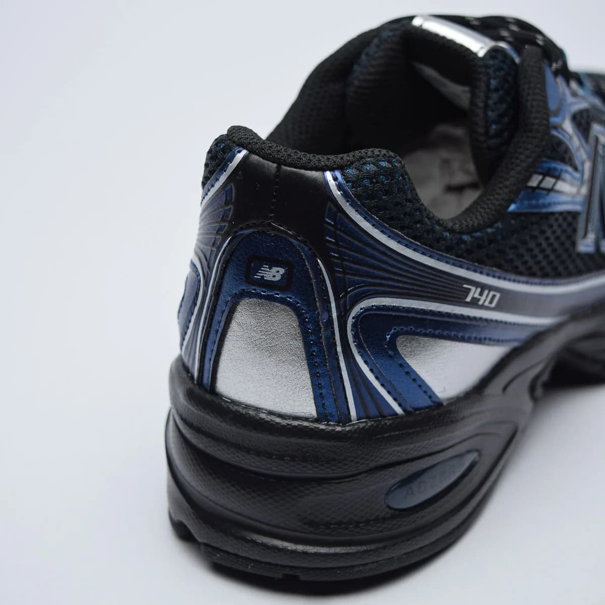 کتونی New Balance مدل 740v2 – U740DT2 — تصویر ۵