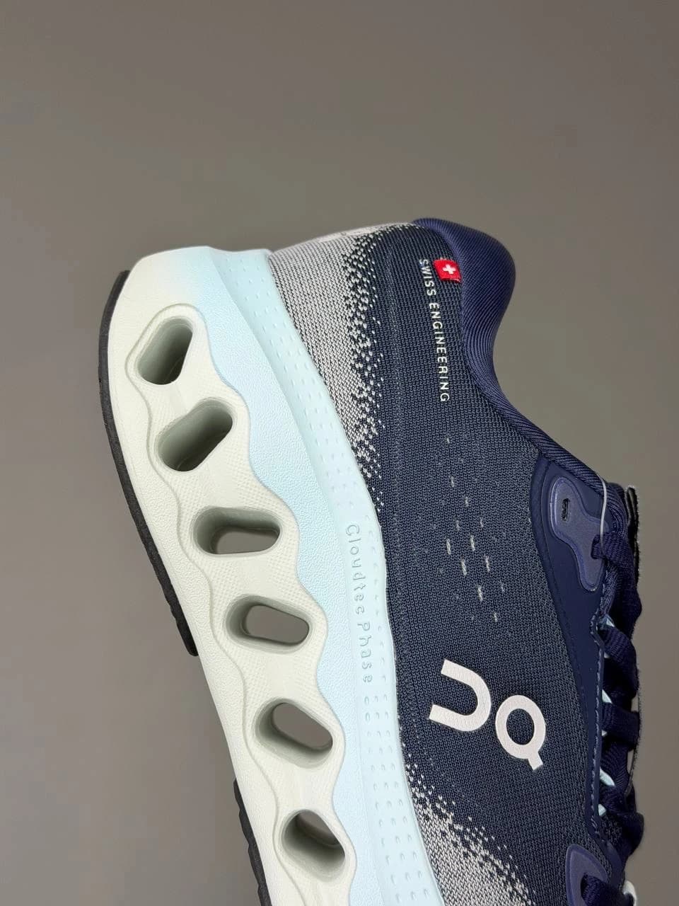 کتونی آن رانینگ کلودسرفر سورمه ای آبی On Running Cloudsurfer 3 Navy Blue — تصویر ۶