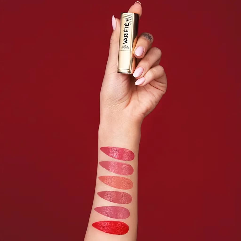 رژ لب جامد اولاین مدل satin lipstick — تصویر ۵