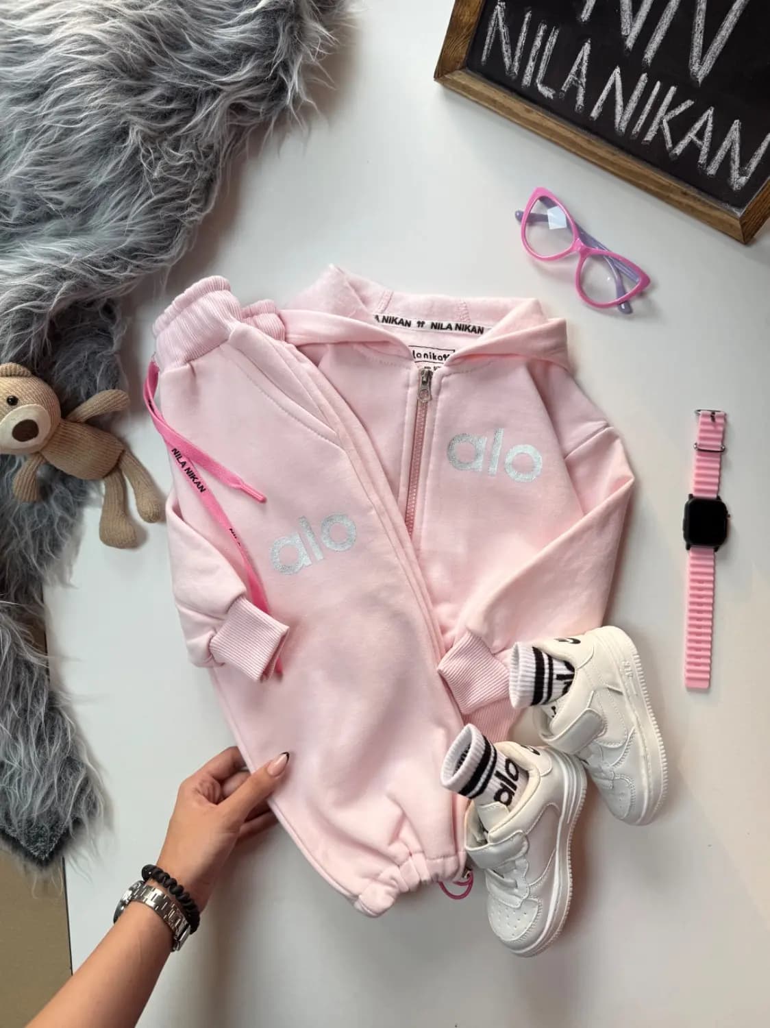 سویشرت شلوار دخترانه بچگانه (الو )کد ۴۰۳۸ — تصویر ۴