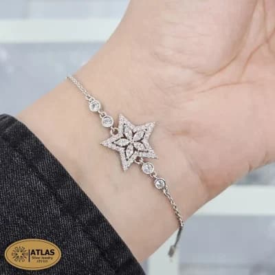 دستبند نقره زنانه زنجیری طرح ستاره نگیندار کد BZ21 — تصویر ۲