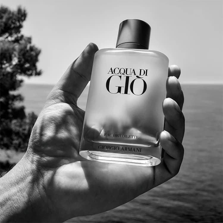 ادوتویلت مردانه Giorgio Armani Acqua di Gio — تصویر ۶
