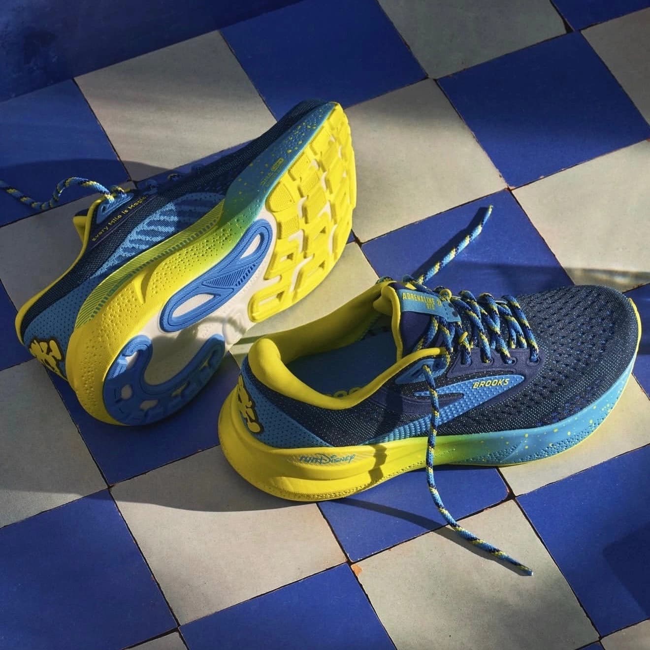 کتونی پیاده روی بروکس brooks adrenaline gts 24 — تصویر ۲