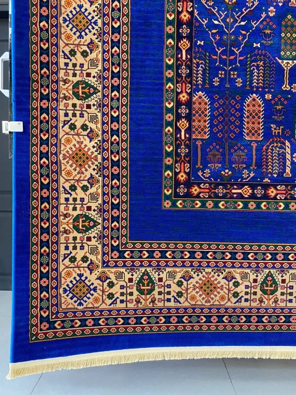فرش طرح سنتی 700 شانه زمینه آبی کد 771021 — تصویر ۳