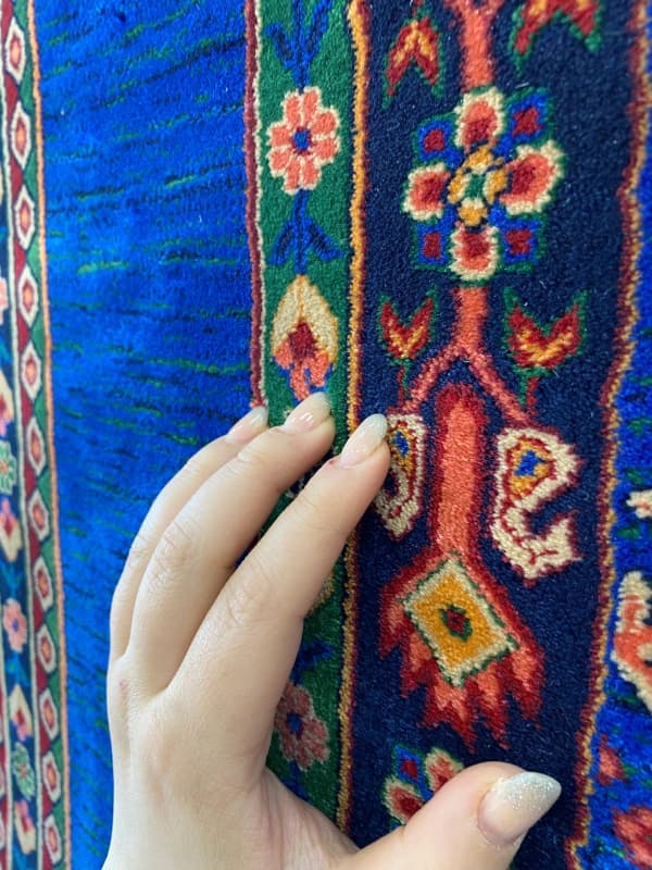 فرش طرح سنتی 700 شانه زمینه آبی کد 771021 — تصویر ۶