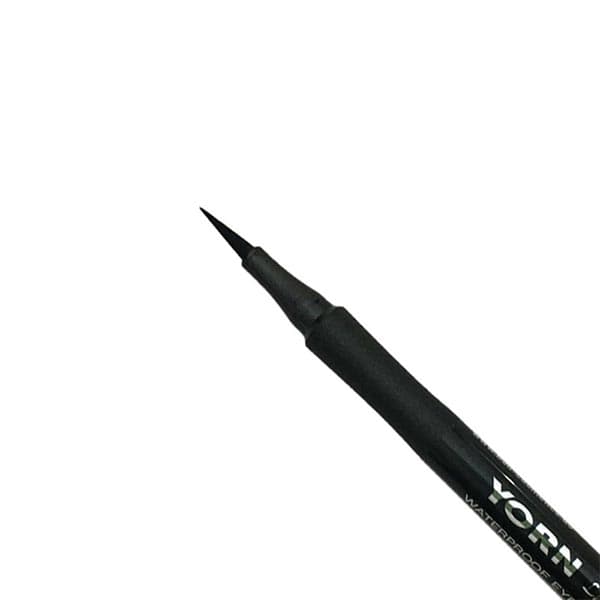 خط چشم ماژیکی 24 ساعته یورن (Yorn Black Eyliner pen ) — تصویر ۲