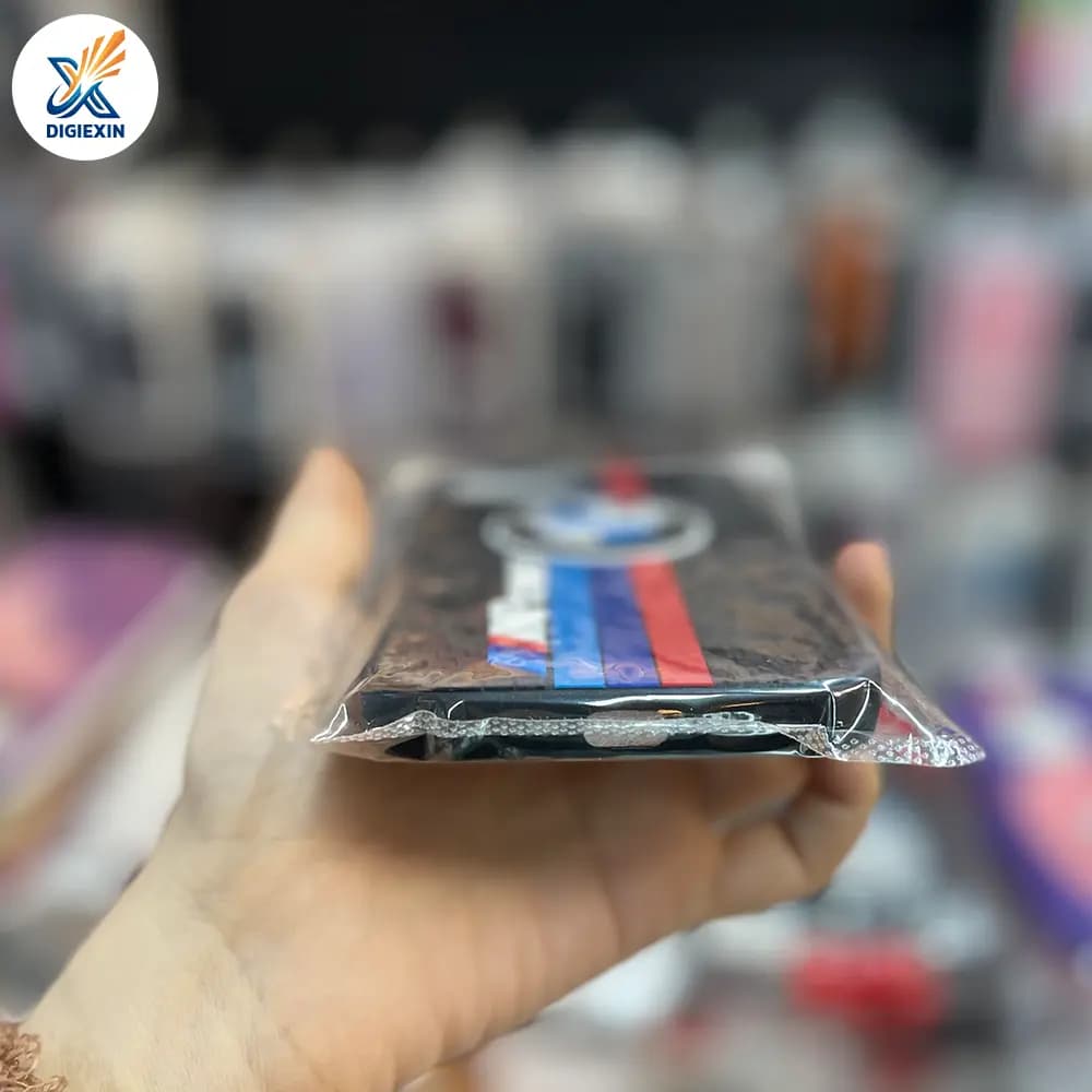 کاور پلاستیکی طرح BMW مناسب برای آیفون 13 پرومکس — تصویر ۳