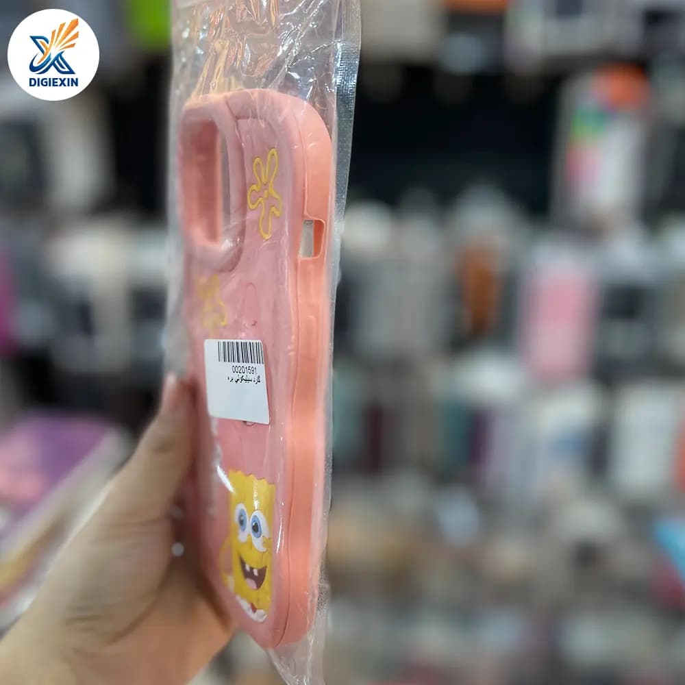 کاور سیلکونی باب اسفنجی و پاتریک مناسب برای آیفون 13 پرومکس — تصویر ۳