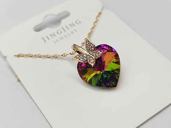 گردنبند سواروفسكي هفت رنگ و پروانه کد A0248