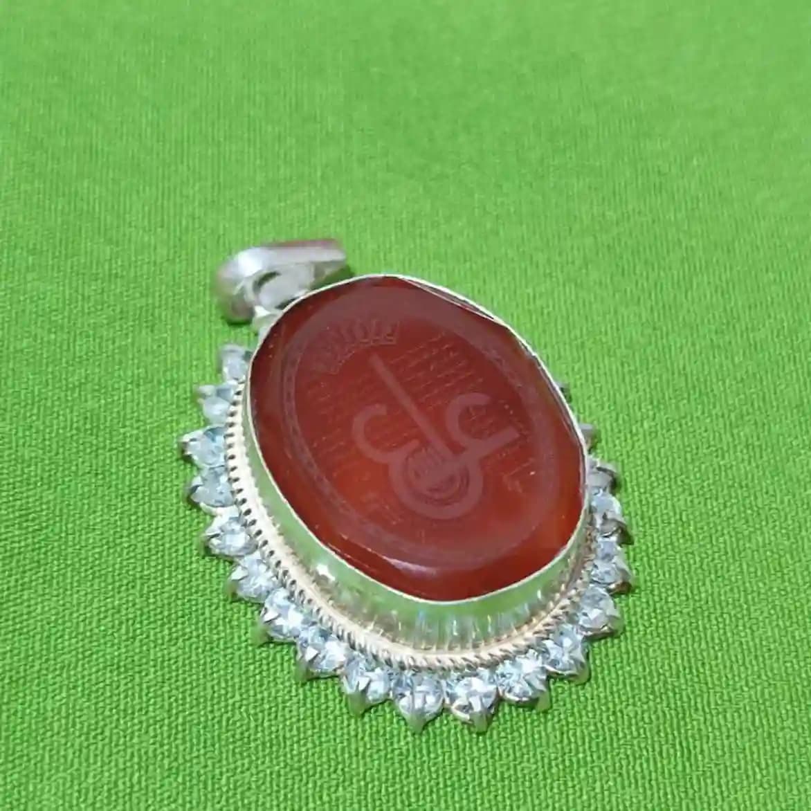 مدال عقیق سرخ یمنی