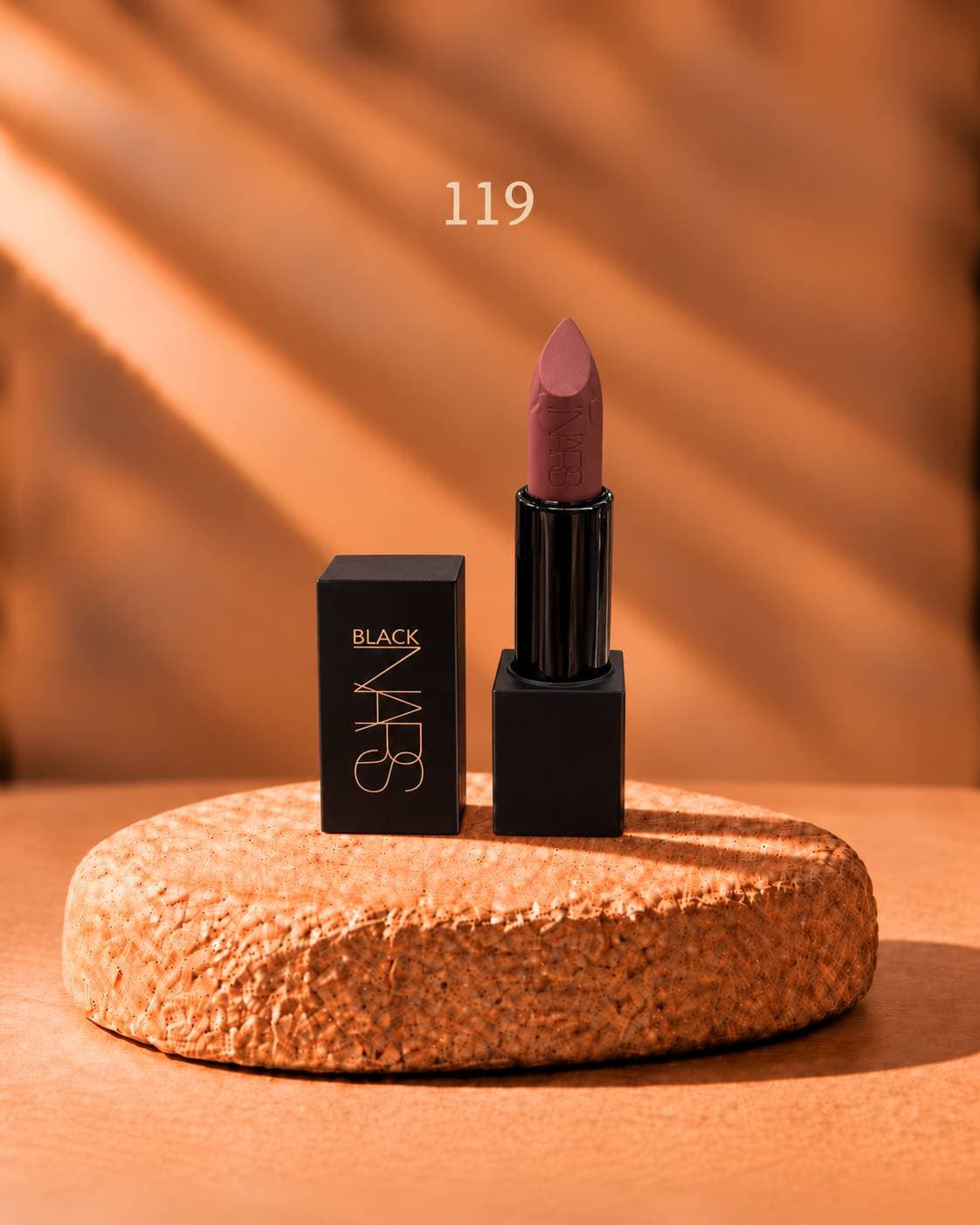 رژ لب جامد SN 119 black nars