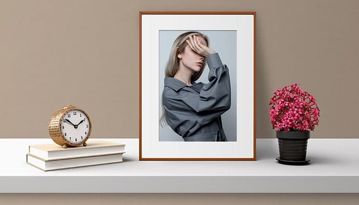 فایل لایه باز طراحی مدرن موکاپ قاب عکس چوبی