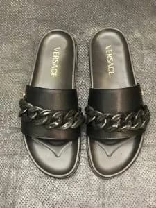 کد 300 صندل ورساچه VERSACE زنجیر کارتیر بزرگ مشکی مشکی