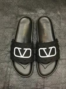 کد 300 صندل VALENTINO ولنتینو میخدار مشکی سفید